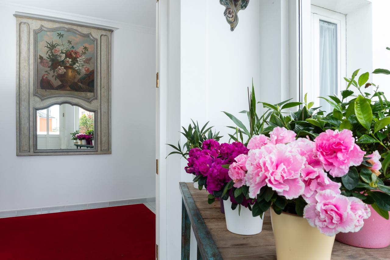 La Casa De Las Camelias Busto 外观 照片
